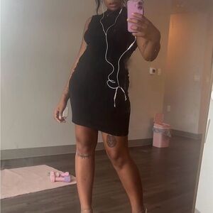 Elegant Black Sleeveless Dress